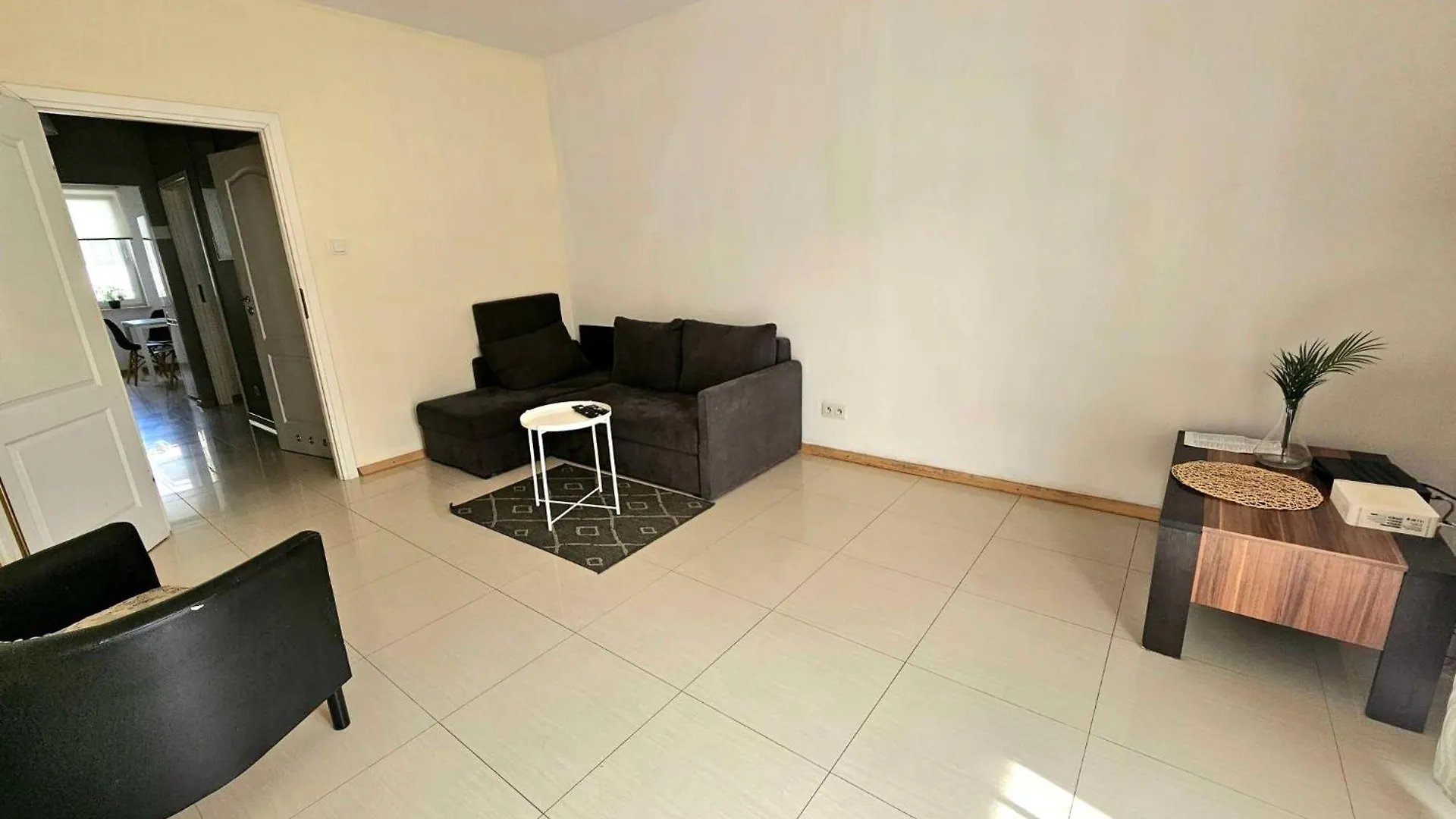 Fresh Green Kabaty Apartment 4 ワルシャワ